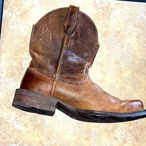 Ariat workhog - carbon toe boots